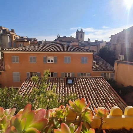Sunny Apartment With Nice View In History City Center Aix-en-Provence Buitenkant foto