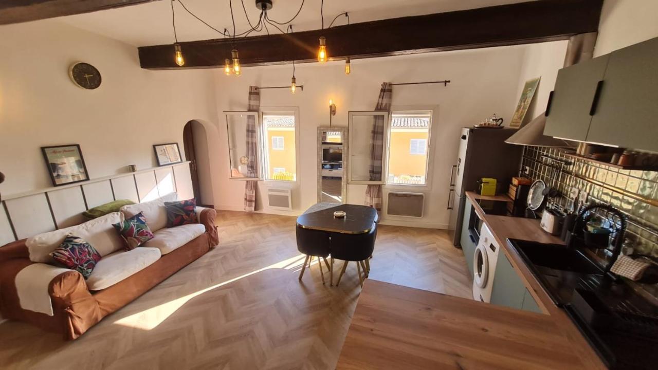 Sunny Apartment With Nice View In History City Center Aix-en-Provence Buitenkant foto