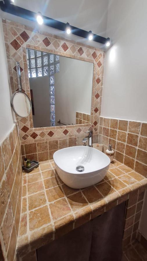 Sunny Apartment With Nice View In History City Center Aix-en-Provence Buitenkant foto